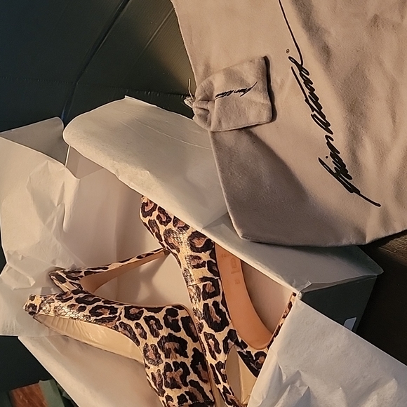 INC BRIAN ATWOOD snakeskin sandals.5in heel, sz 38.5 Like A new - Picture 2 of 11